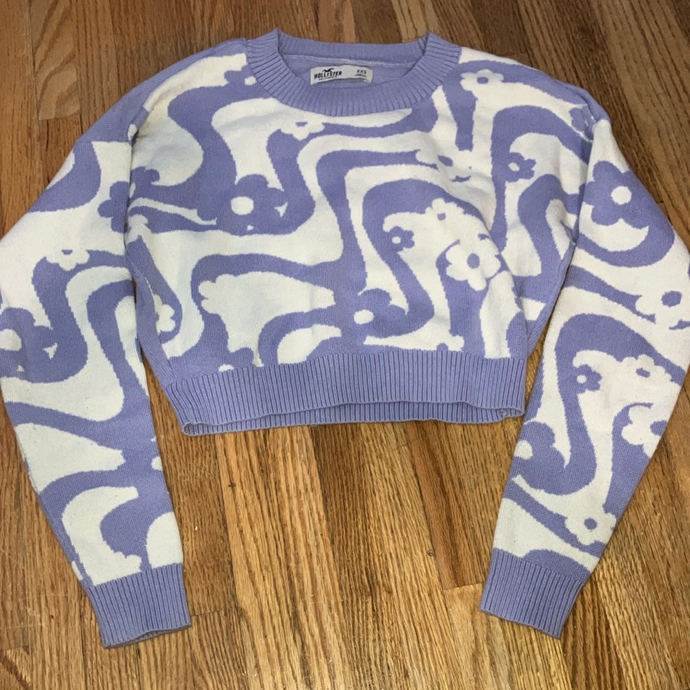 Crop sweater